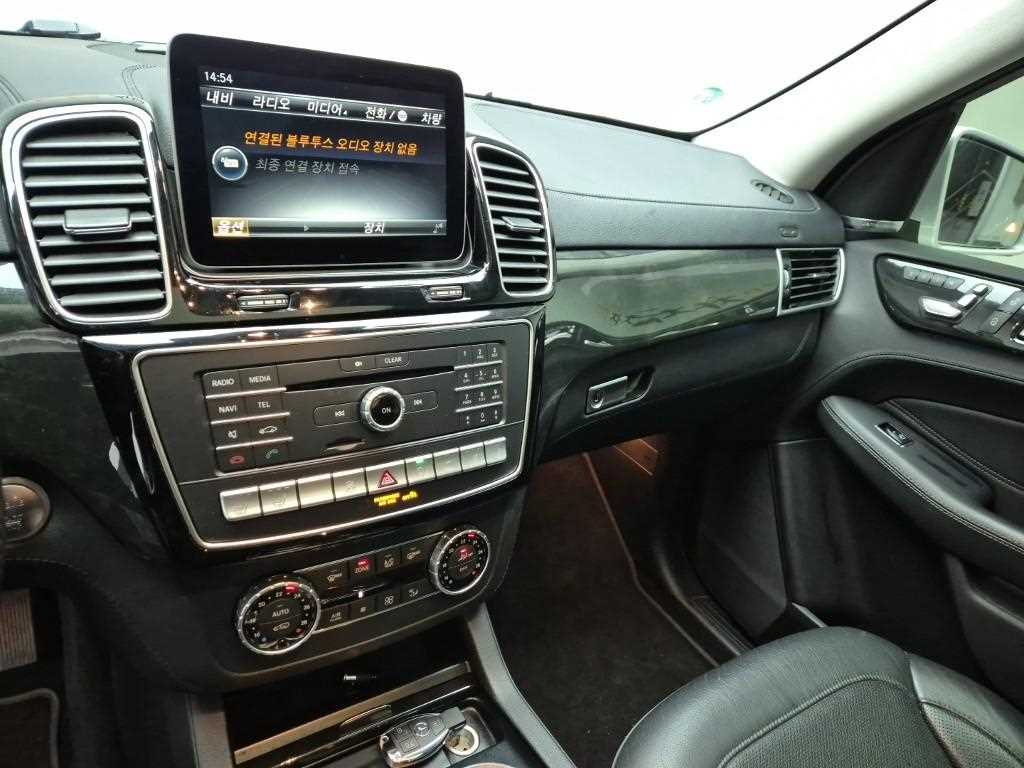 Mercedes Benz GLS Class - Vista 10
