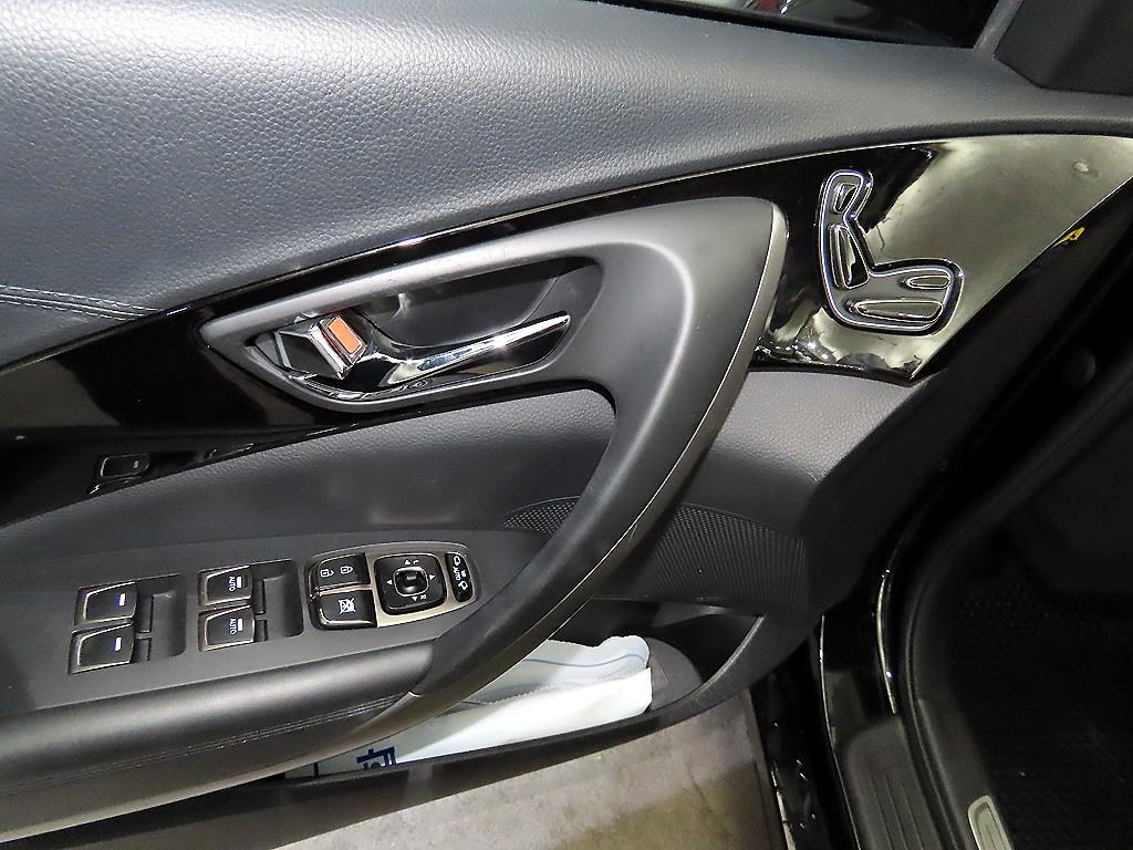 HYUNDAI Grandeur 2012 Blanco - Importación desde Corea - HF Imports Iquique - Foto 13