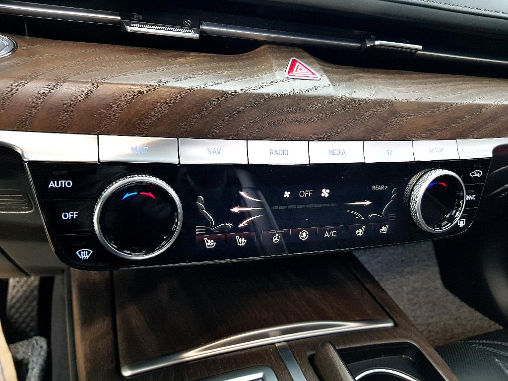 Genesis G80 - Vista 11