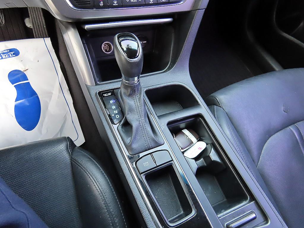 HYUNDAI Sonata - Vista 10