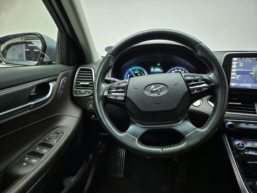 HYUNDAI Grandeur - Vista 8