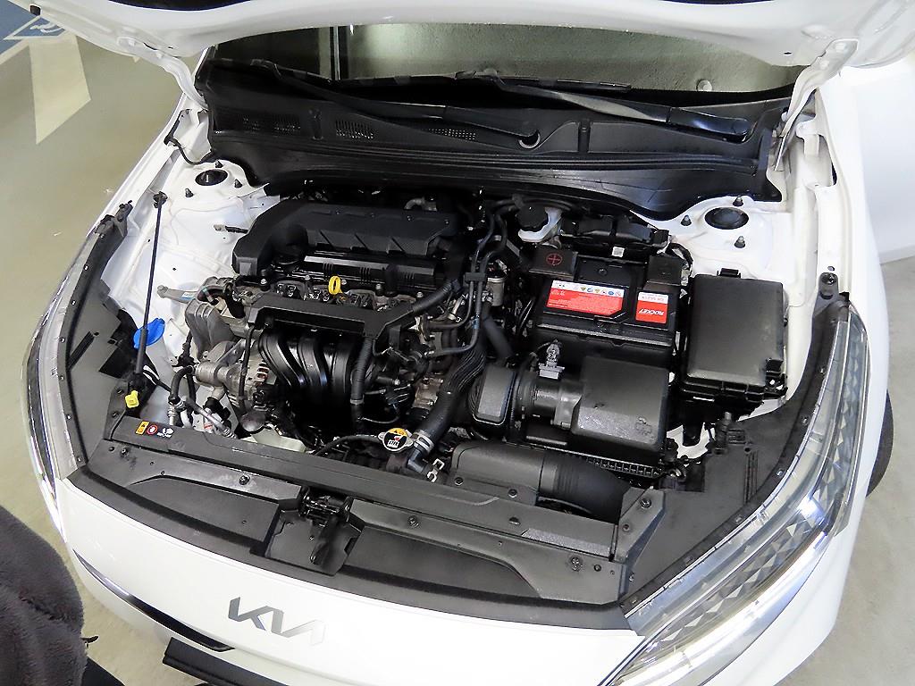 KIA K3 2023 Blanco - Importación desde Corea - HF Imports Iquique - Foto 19