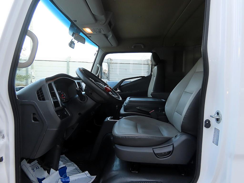 medium and large cargo truck - Vista 10