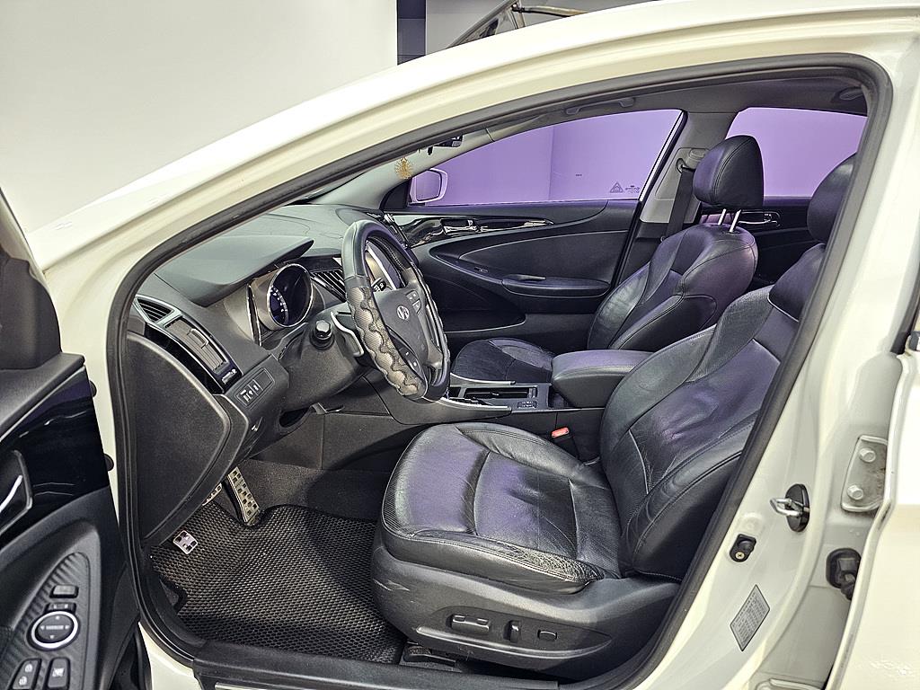 HYUNDAI Sonata - Vista 8