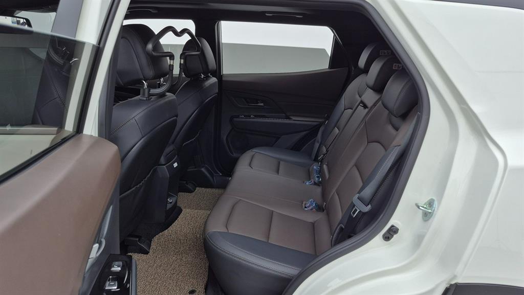 Ssangyong Korando - Vista 6