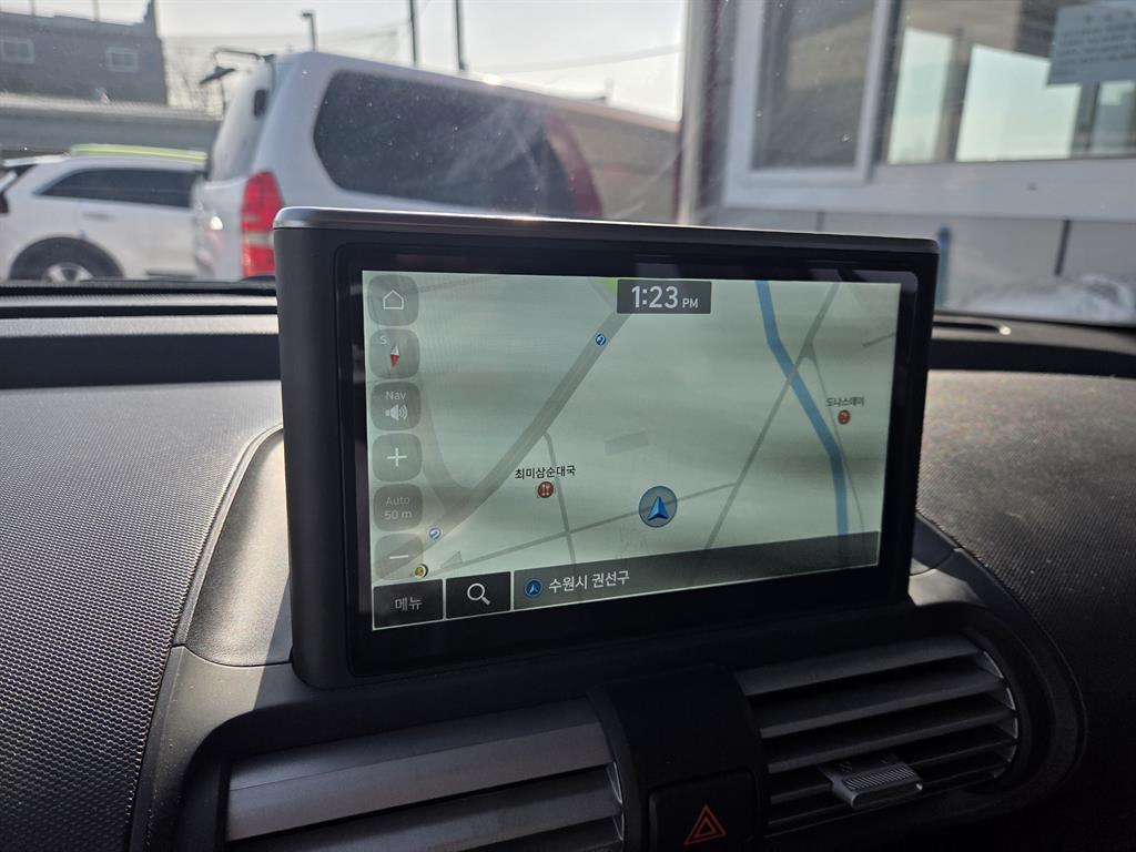 HYUNDAI Casper - Vista 10