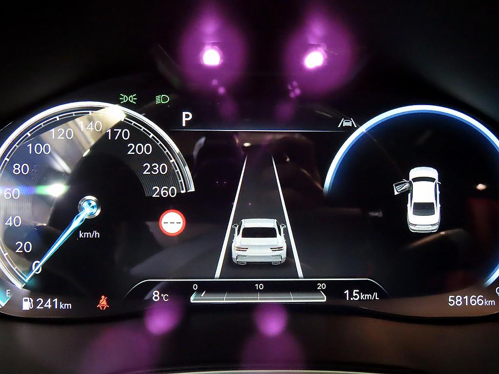 Genesis G80 - Vista 9