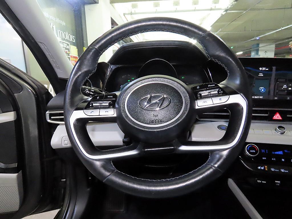 HYUNDAI Avante - Vista 8