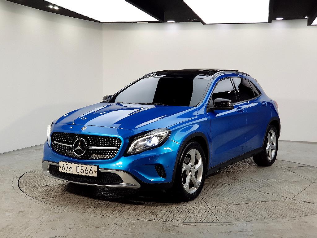 Mercedes Benz GLA Class 2015 Azul - Importación desde Corea - HF Imports Iquique - Foto 1