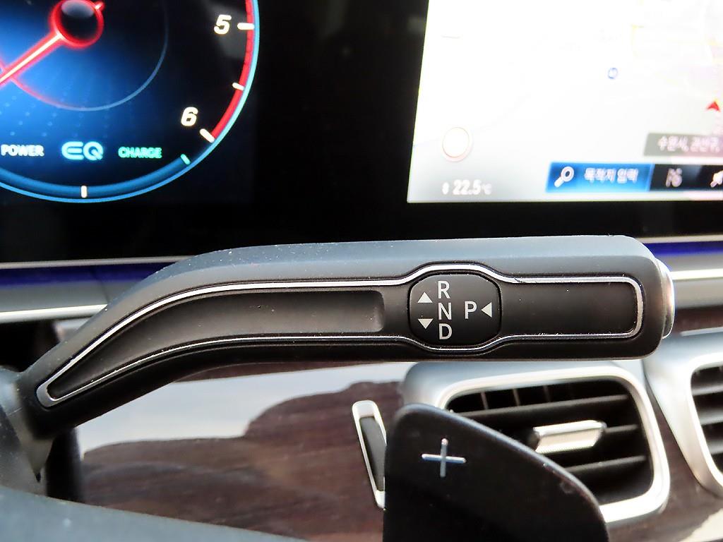 Mercedes Benz GLE Class - Vista 11