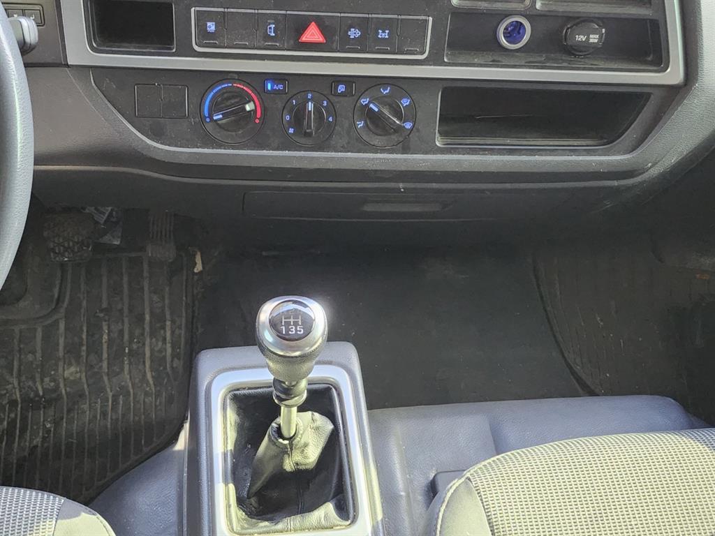 medium and large cargo truck - Vista 12