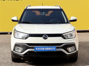 Ssangyong Tivoli - Vista 2