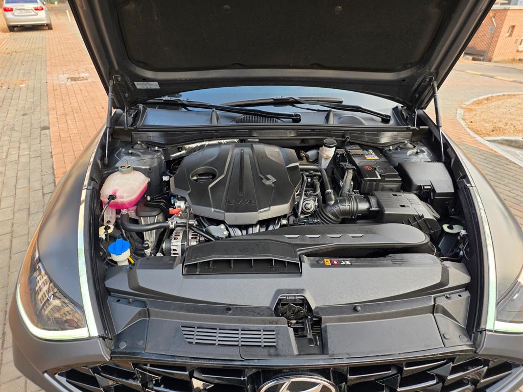 HYUNDAI Sonata - Vista 6