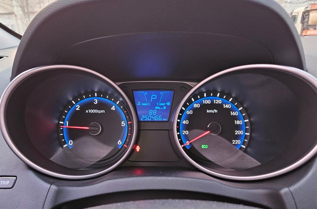 HYUNDAI Tucson - Vista 9