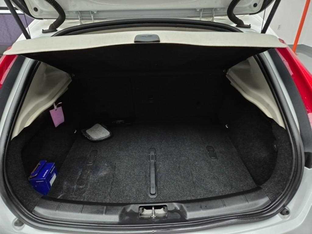 Volvo V40 2015 Blanco - Importación desde Corea - HF Imports Iquique - Foto 18