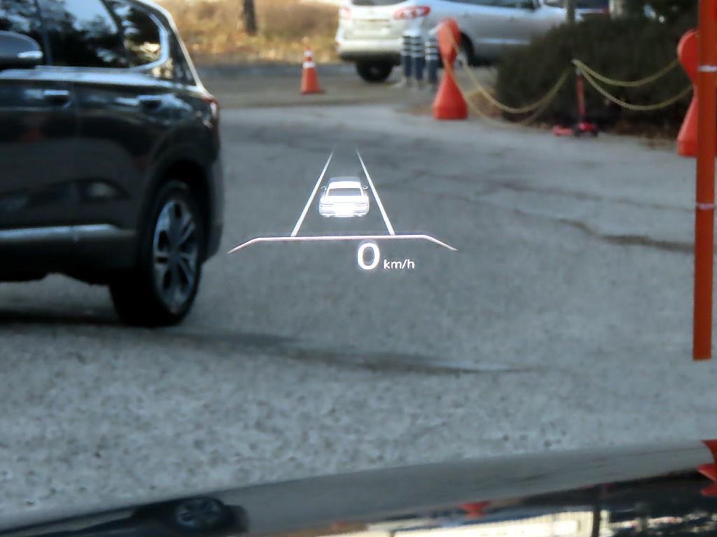 Genesis G80 - Vista 10