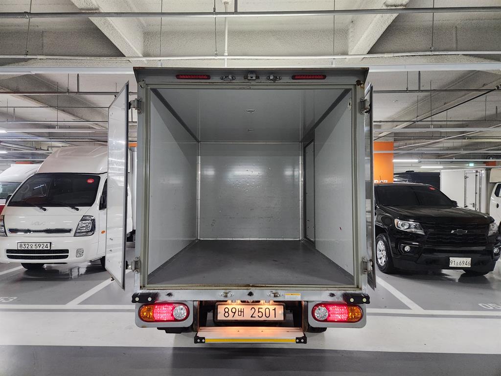 Small Truck tower_built-in tower - Vista 5