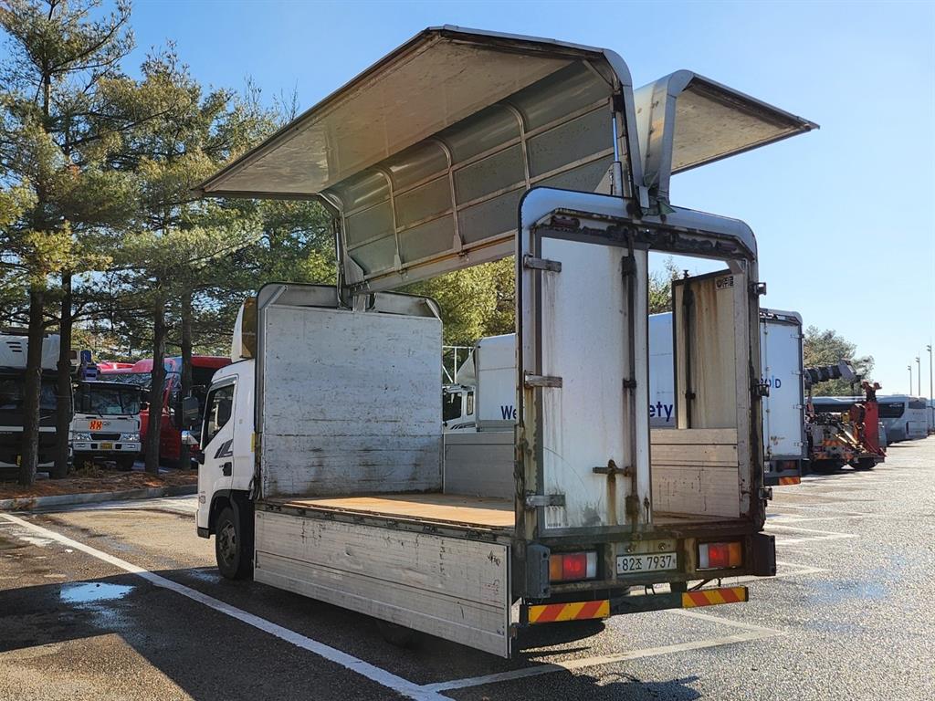 medium and large cargo truck 2017 Blanco - Importación desde Corea - HF Imports Iquique - Foto 17