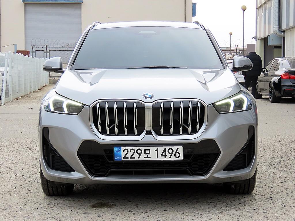 BMW X1 2023 Gold color - Importación desde Corea - HF Imports Iquique - Foto 1
