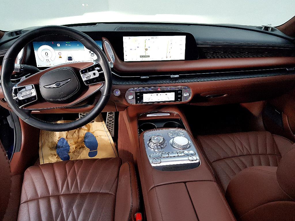 Genesis G90 - Vista 5