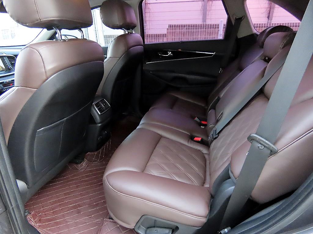 KIA Sorento - Vista 6