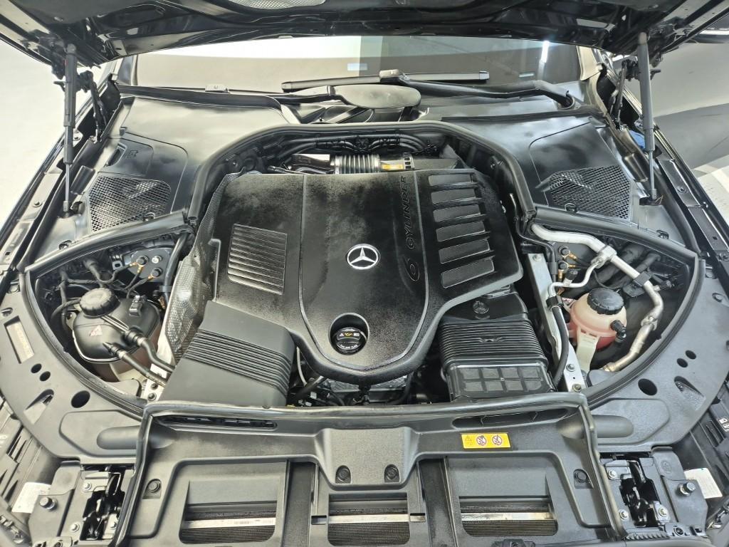 Mercedes Benz S Class - Vista 5