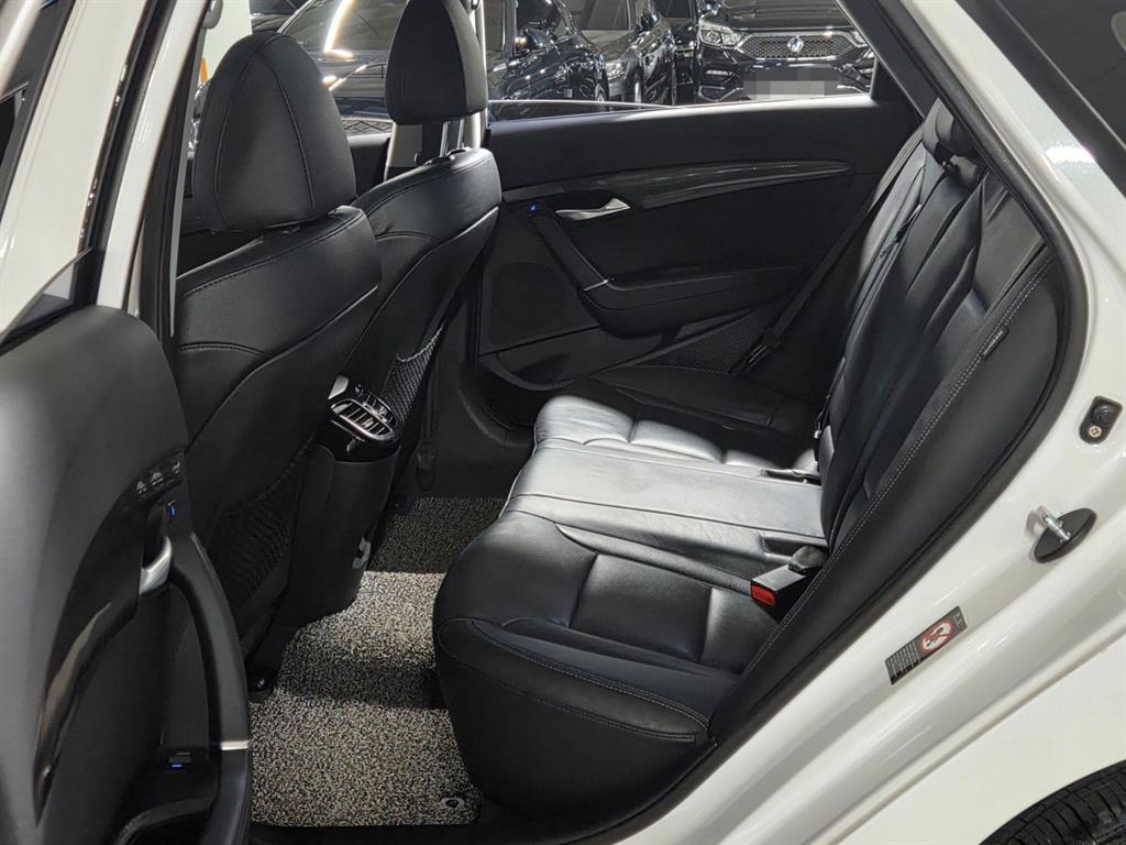 HYUNDAI i40 - Vista 11