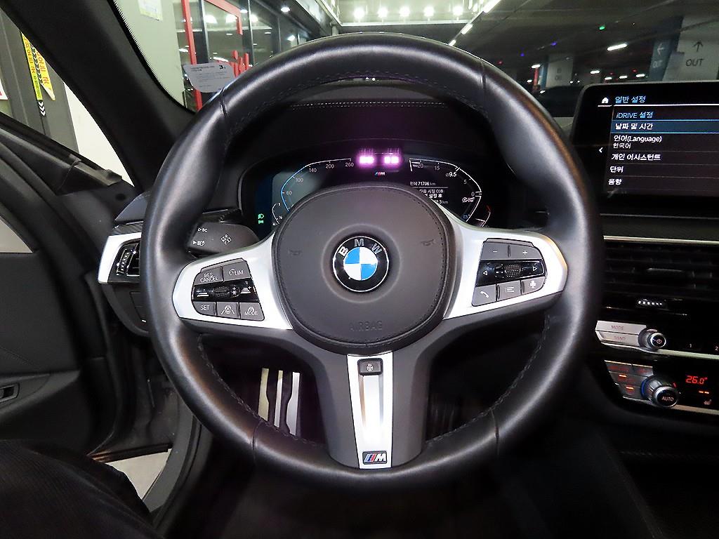 BMW 5 Series - Vista 8