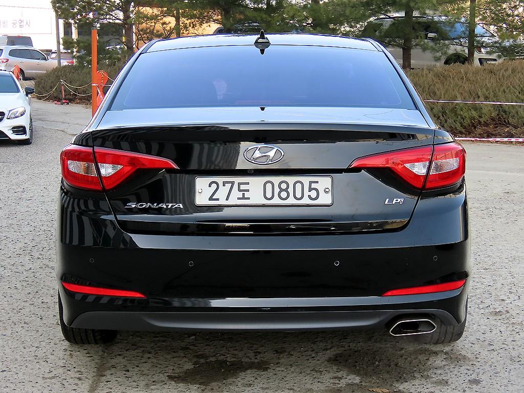 HYUNDAI Sonata - Vista 4