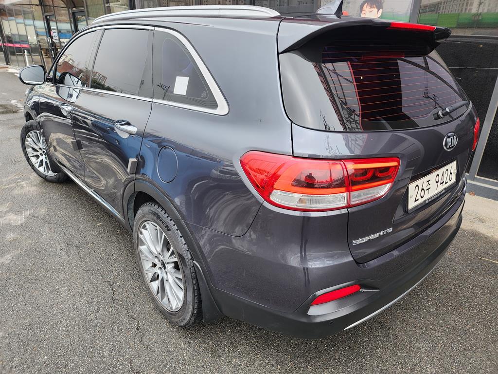 KIA Sorento - Vista 5
