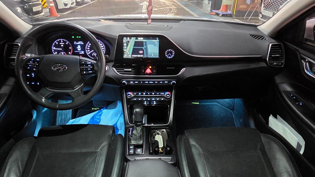 HYUNDAI Grandeur - Vista 9