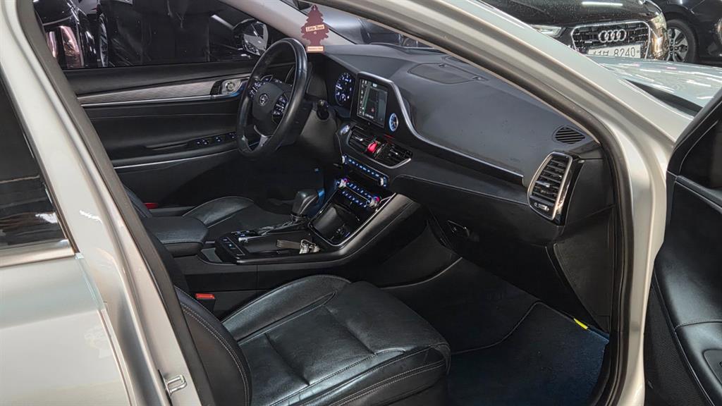 HYUNDAI Grandeur - Vista 8