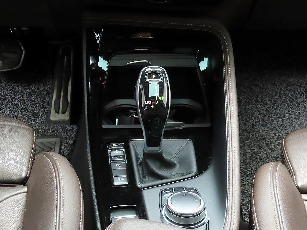 BMW X2 - Vista 10