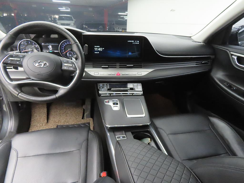 HYUNDAI Grandeur - Vista 7