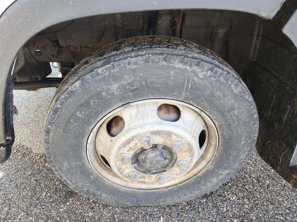 medium and large cargo truck - Vista 11