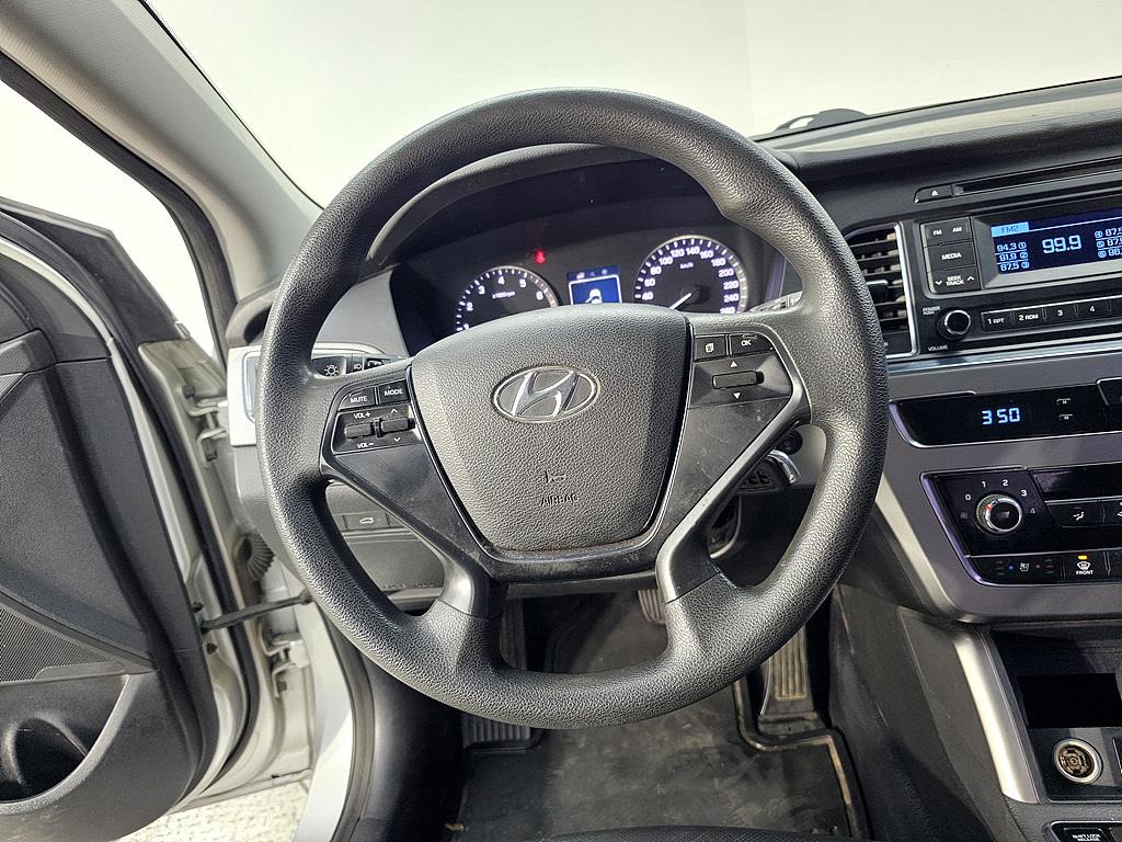 HYUNDAI Sonata - Vista 12
