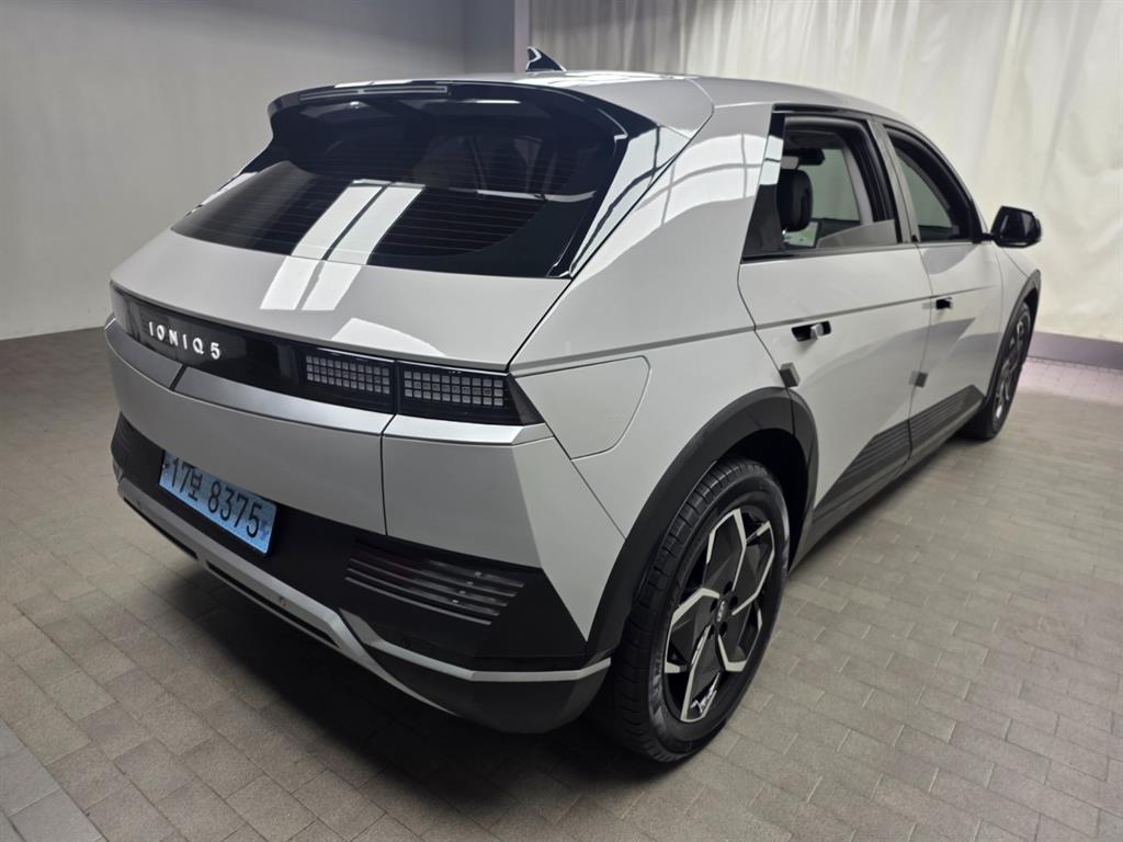 HYUNDAI Ioniq 5 - Vista 4