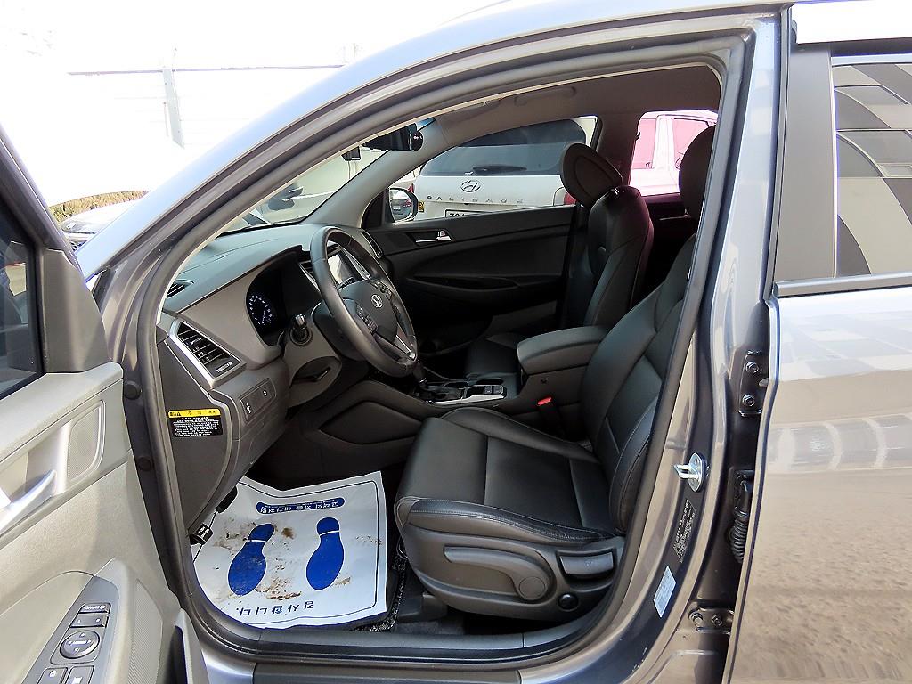 HYUNDAI Tucson - Vista 5