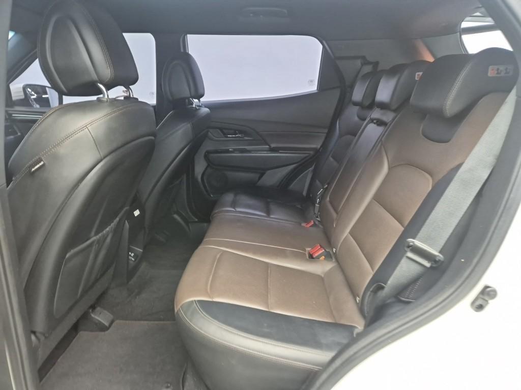 Ssangyong Korando - Vista 12