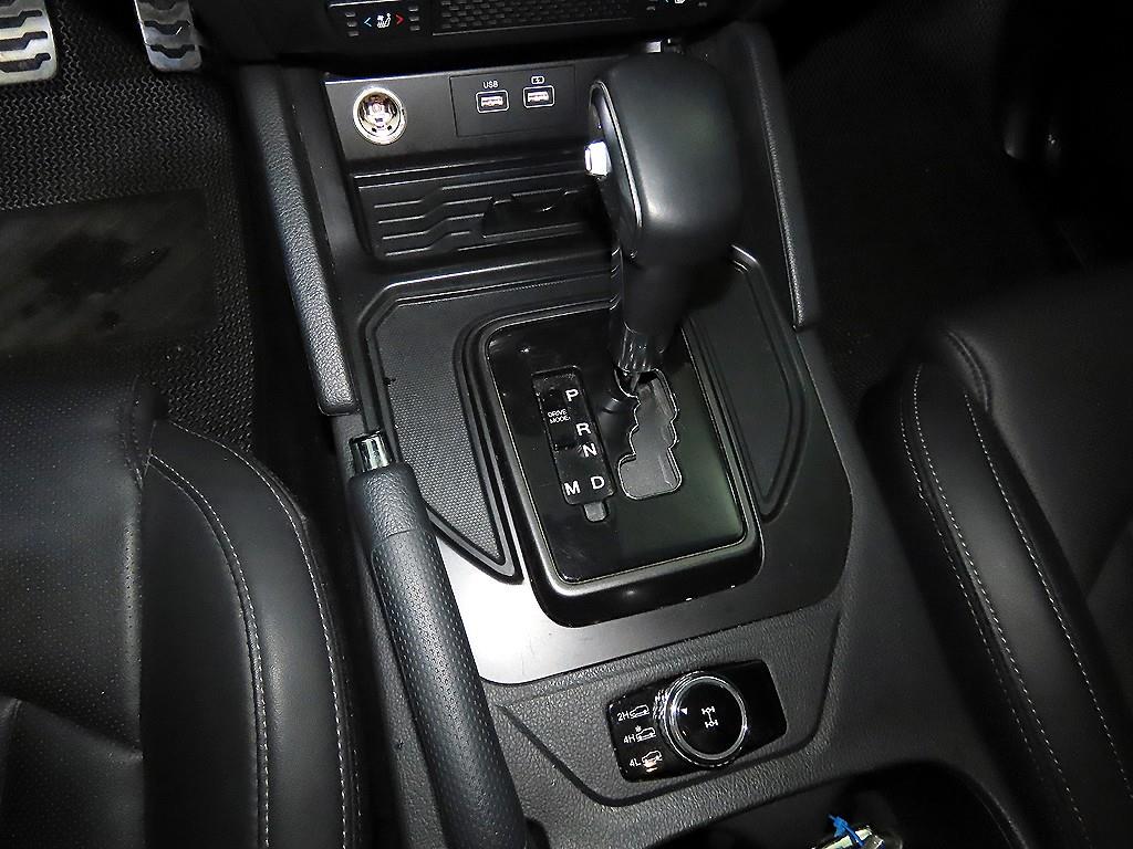 Ssangyong Rexton - Vista 12