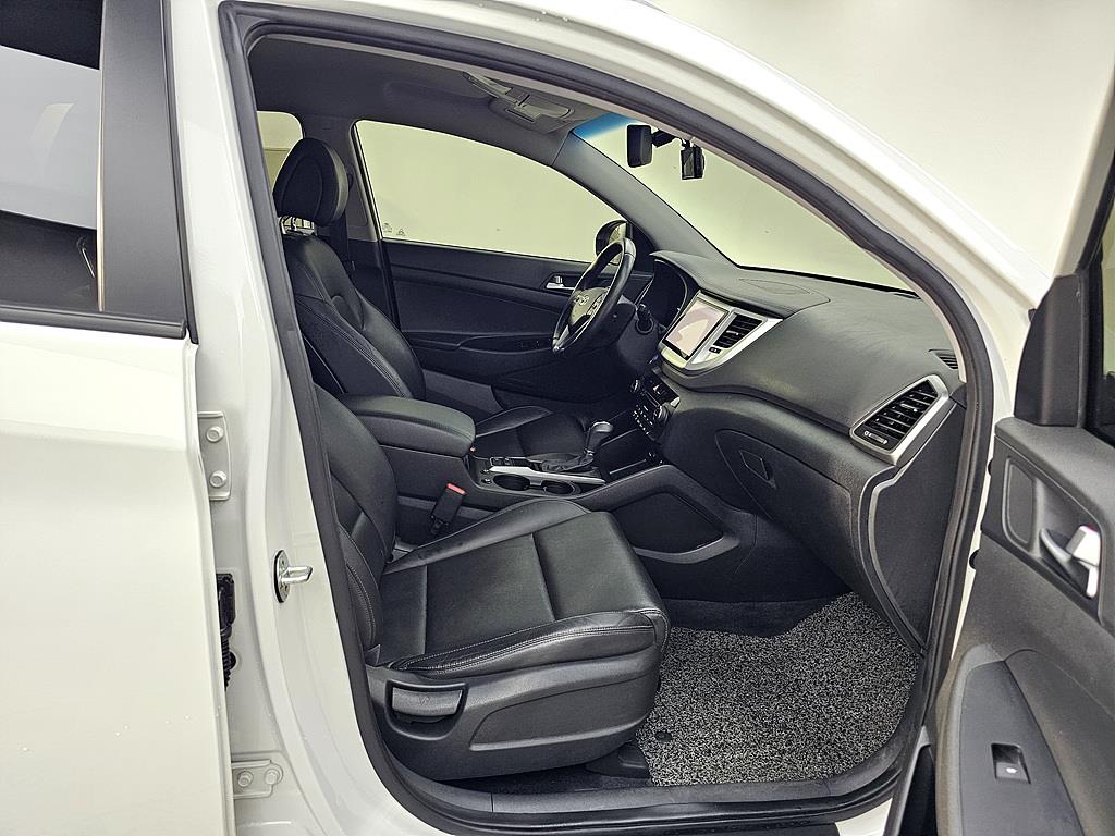 HYUNDAI Tucson - Vista 11