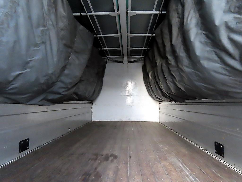 medium and large cargo truck - Vista 7