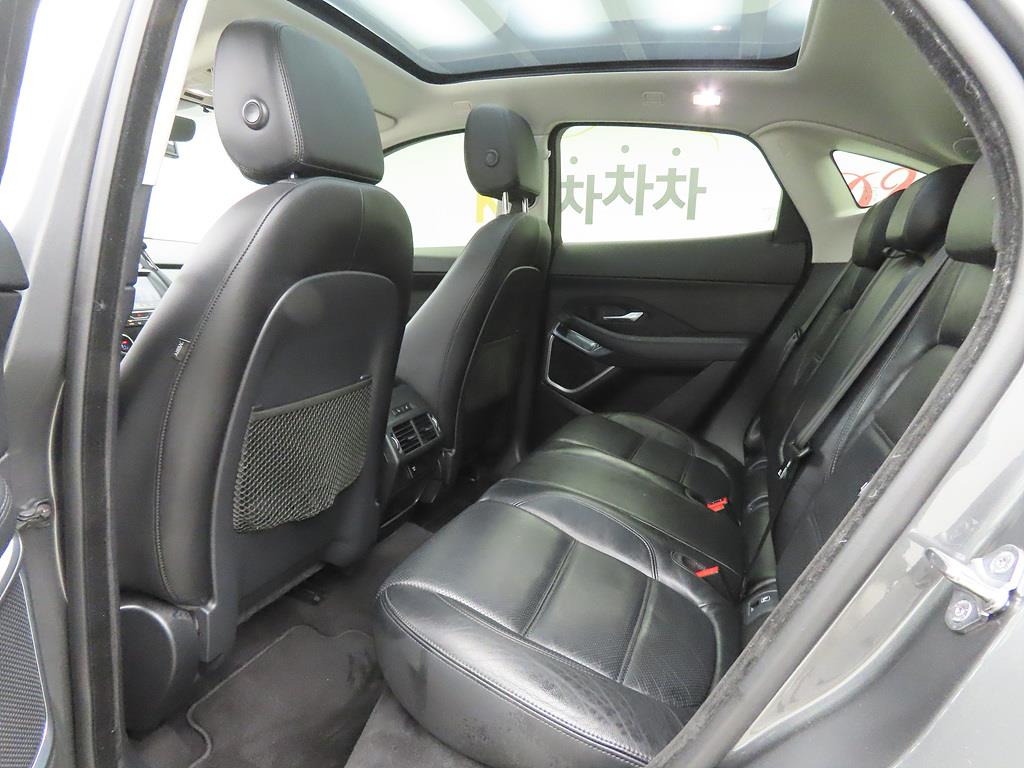 Jaguar E-PACE - Vista 6