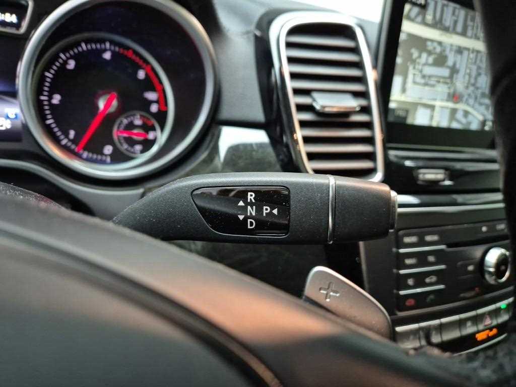 Mercedes Benz GLS Class - Vista 8