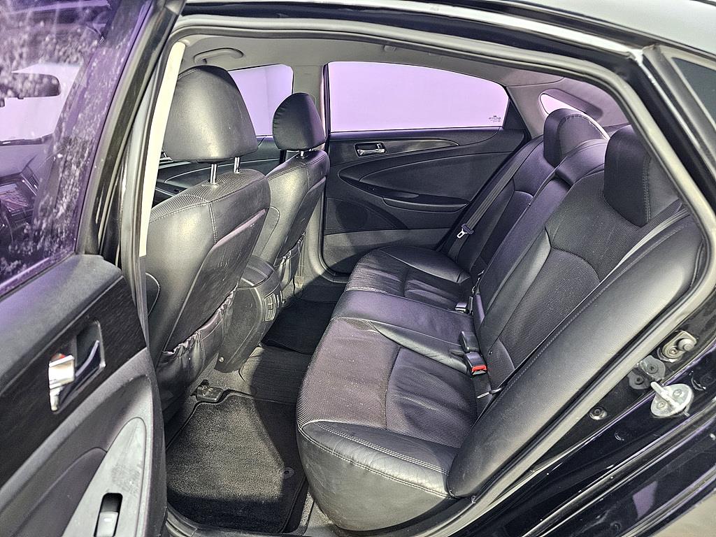 HYUNDAI Sonata - Vista 9