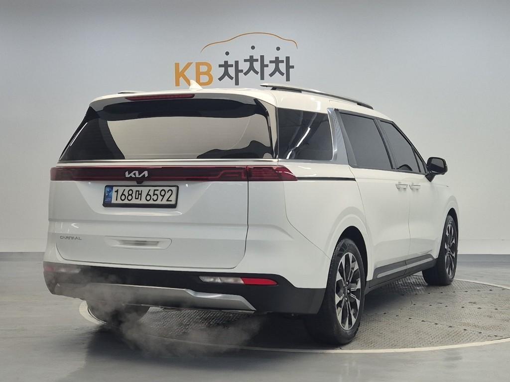 KIA Carnival - Vista 4