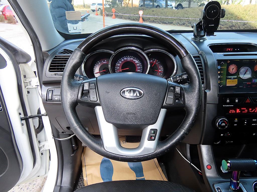 KIA Sorento - Vista 8