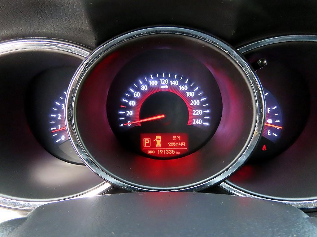 KIA Sorento - Vista 9