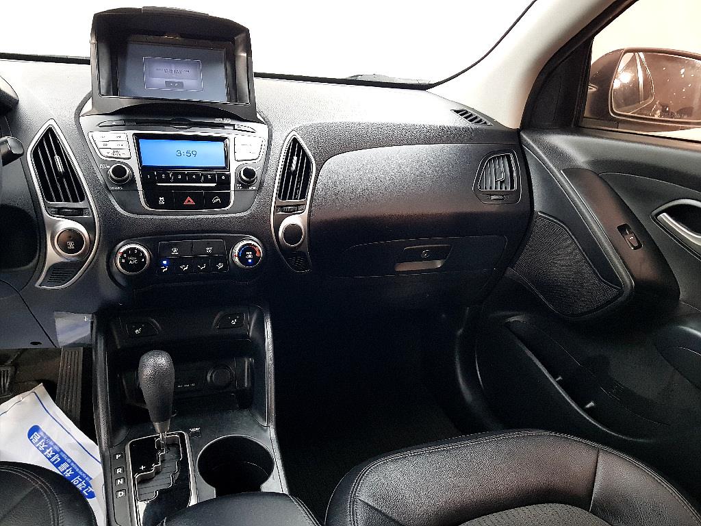 HYUNDAI Tucson - Vista 10