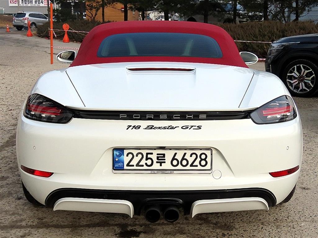 Porsche 718 - Vista 4